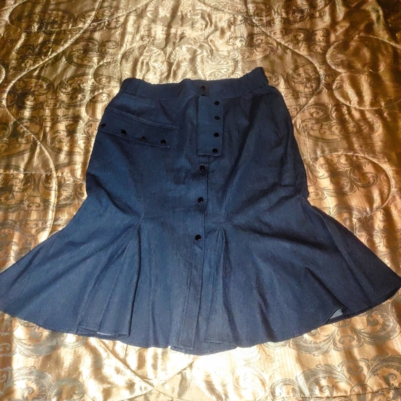 For Her NYC Blue Denim Skirt XL NWOT - Picture 1 of 3